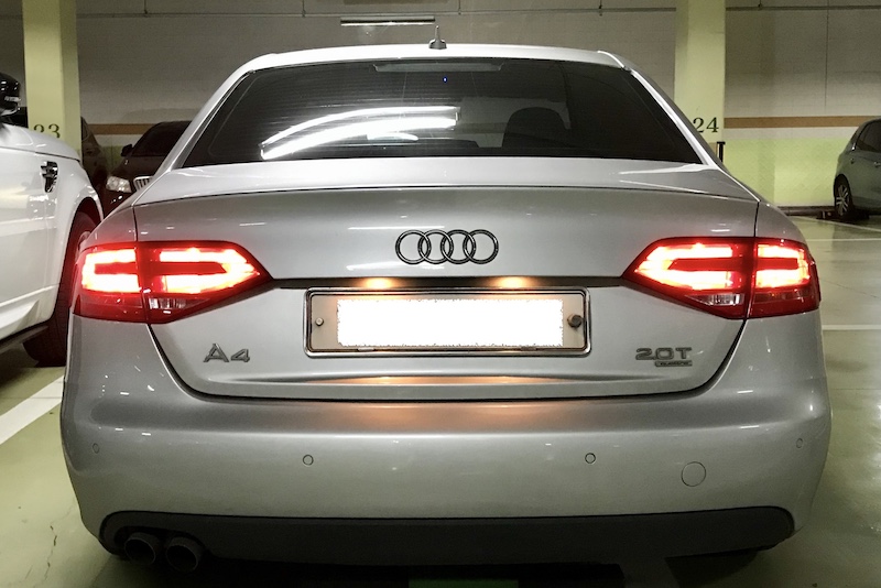 audi a4 taillight after bulb fix